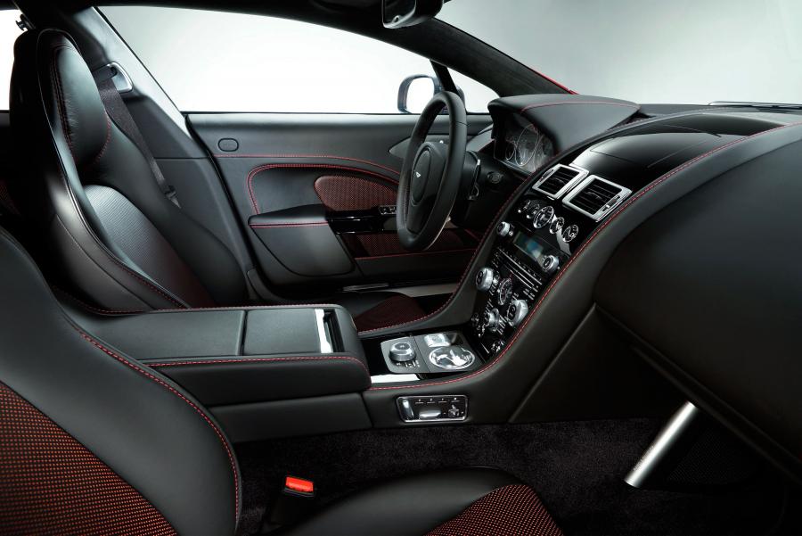 Интерьер Aston Martin Rapide S 2013 года  (фото 11 из 69)